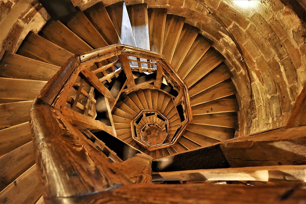 Escalier bois en colimaçon